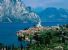 Alberi di Natale gettati nel Lago di Garda per far piacere ai pescatori